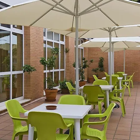 Inturjoven Хостел