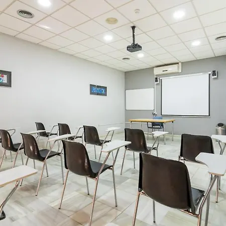 Inturjoven Хостел *