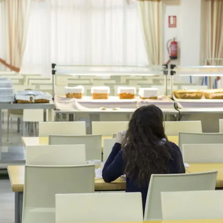 Inturjoven Хостел *